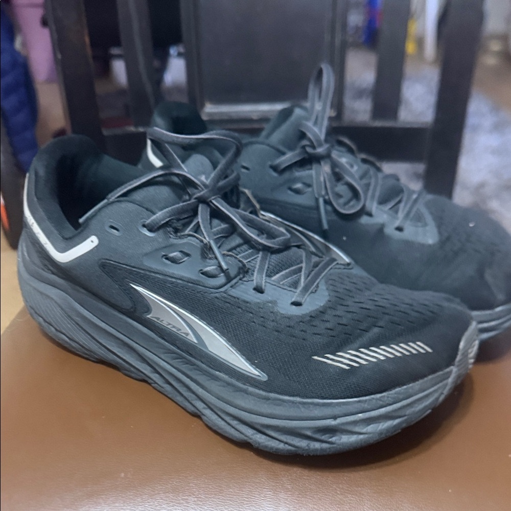 Altra Men's Black Athletic Shoes